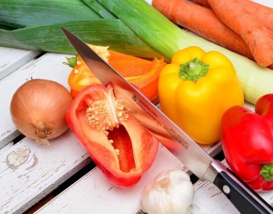Nisaku Hori-Hori Weeding Knife: A Versatile Tool for Tough Garden Jobs