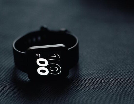 Wearable Tech for Seniors: Best Devices for Health Monitoring and Safety