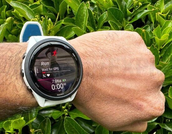Garmin Forerunner 265: Top Choice for Dedicated Runners and Outdoor Enthusiasts