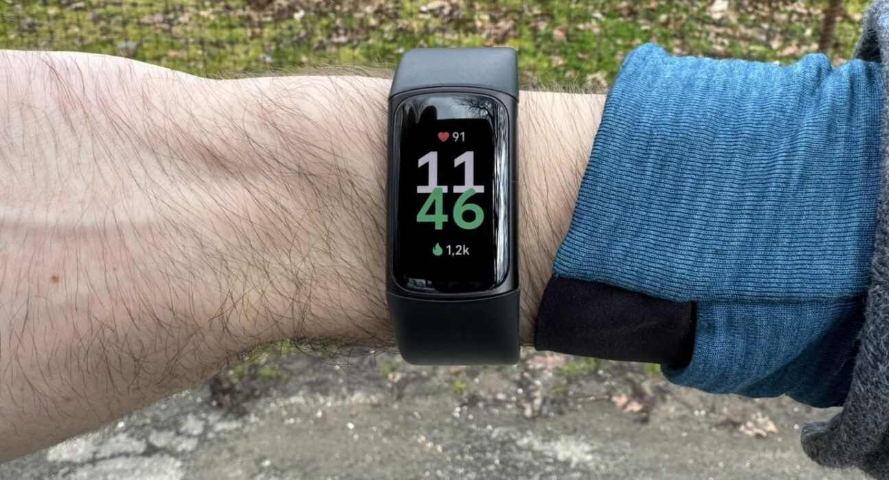 Fitbit Charge 6: Best Fitness Tracker for Beginners and Everyday Use