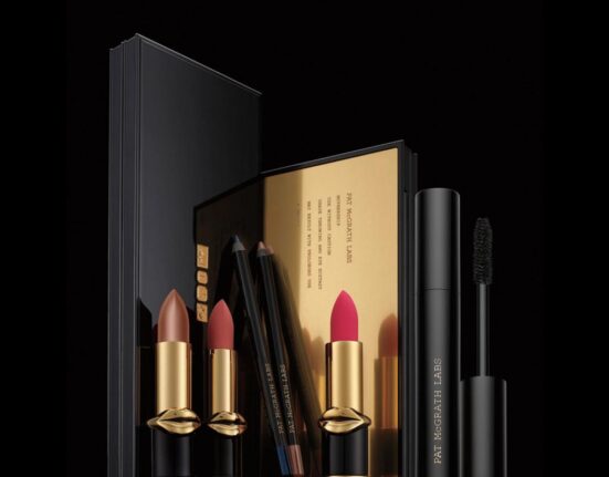 Pat McGrath Labs Skin Fetish Sublime Perfection Blurring Powder: The Ultimate Blur Effect