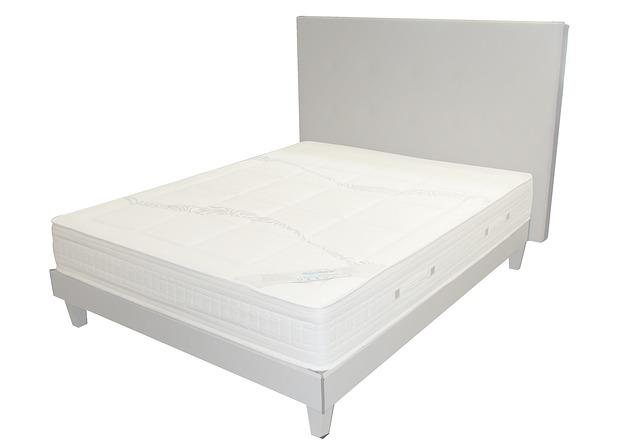 Personalizing Your Sleep Experience with ‌Layla's Adaptive Materials