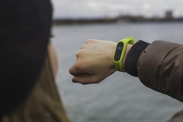 Essential Features to Look for⁤ in ⁤Swim-Ready Fitness Trackers